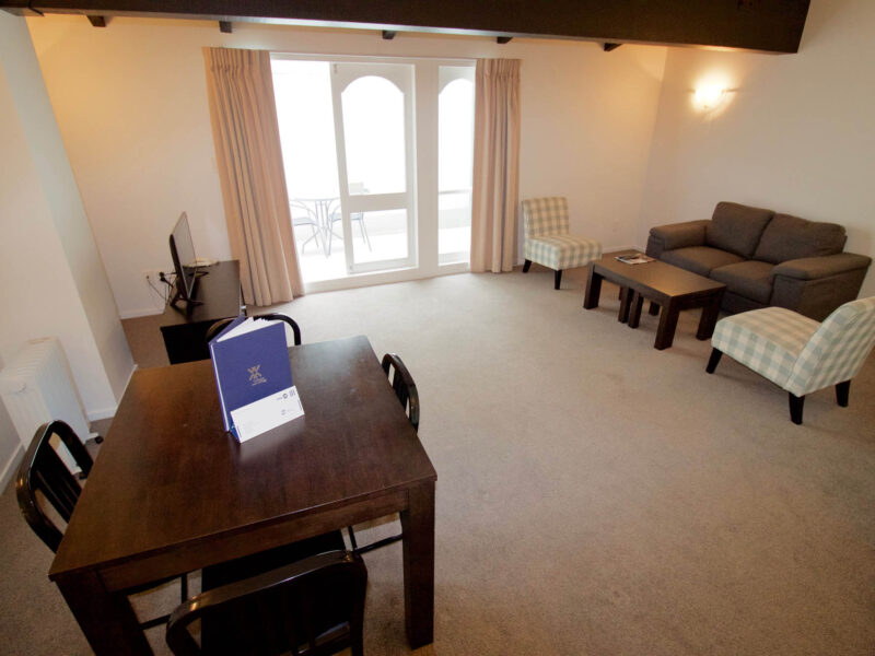 Lounge - Willis Village 2 Bedroom Apartment